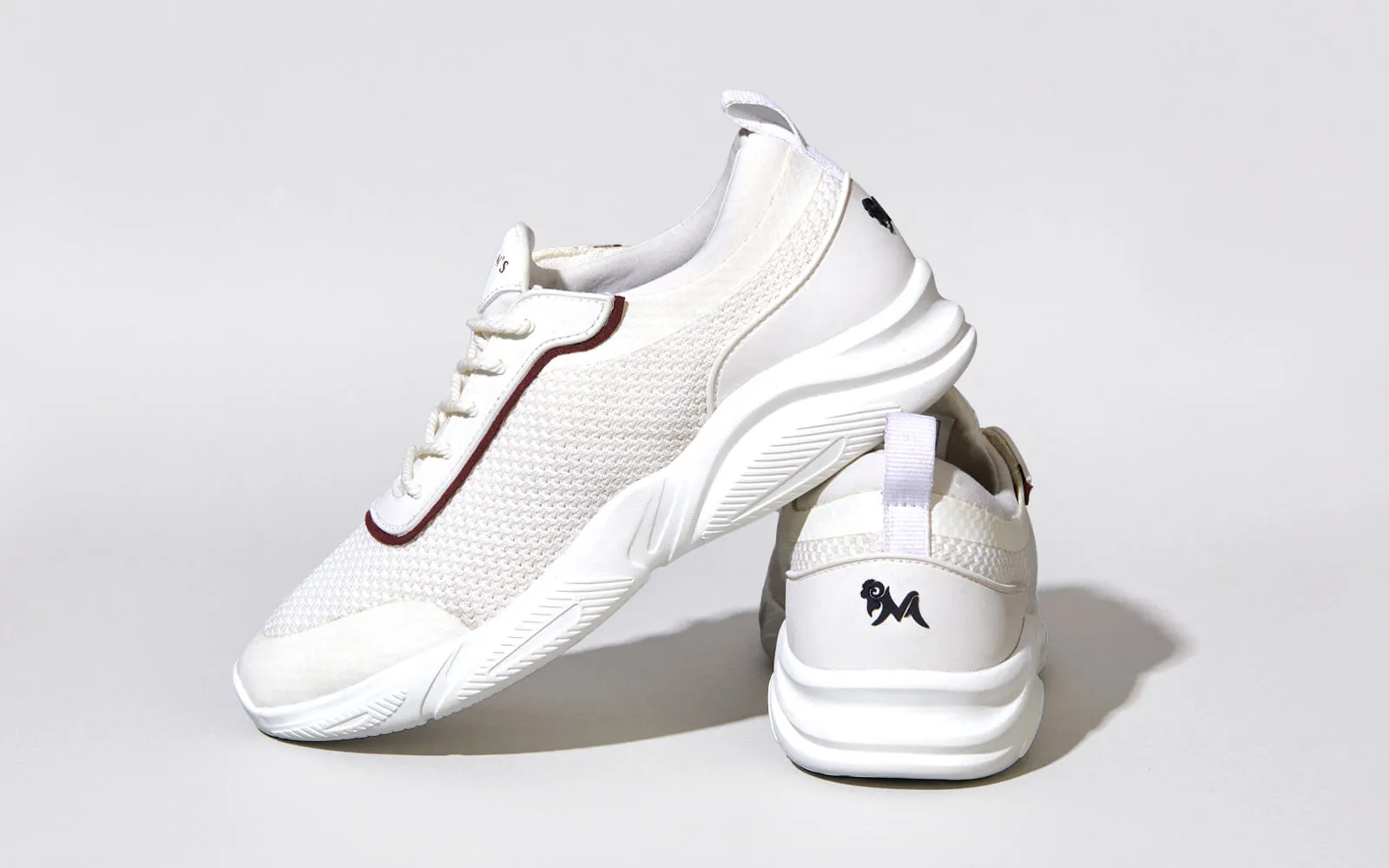 Max Hybrid Sneakers : White