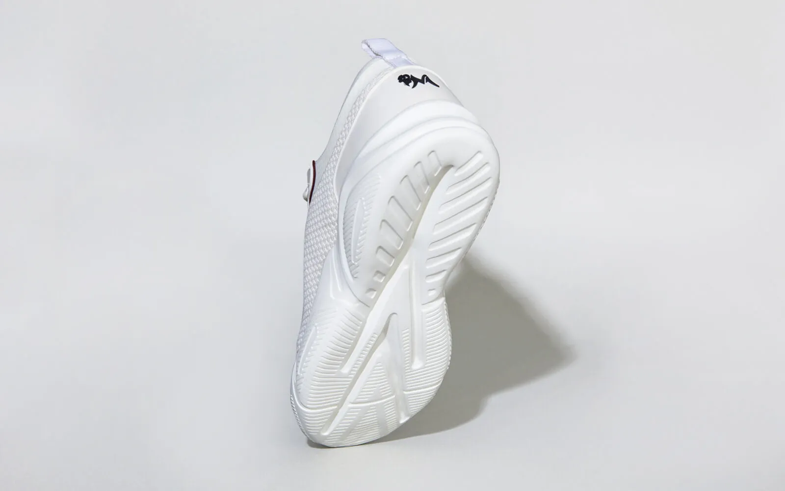 Max Hybrid Sneakers : White