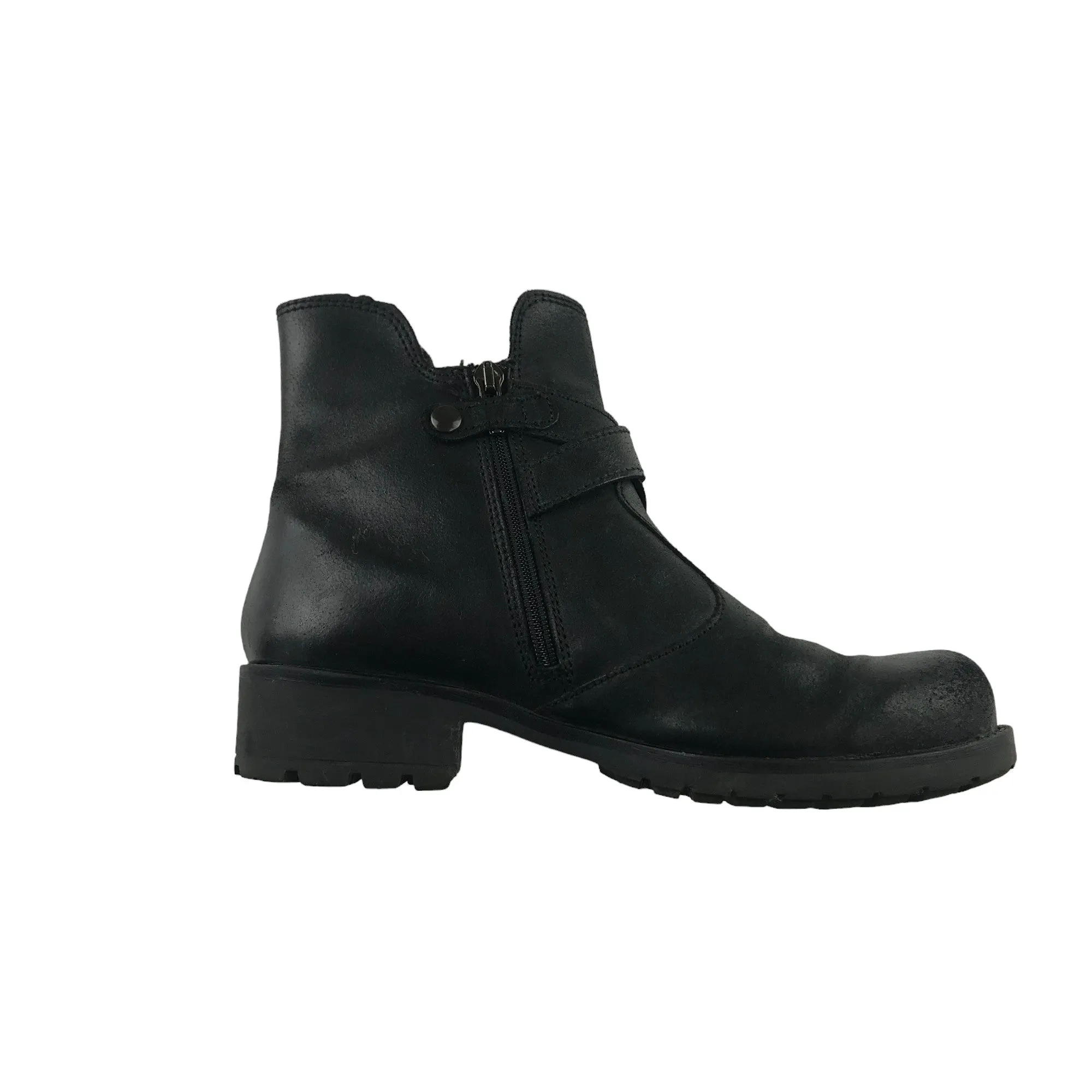 Primigi boots shoe size 5 black leather ankle boots with buckle details